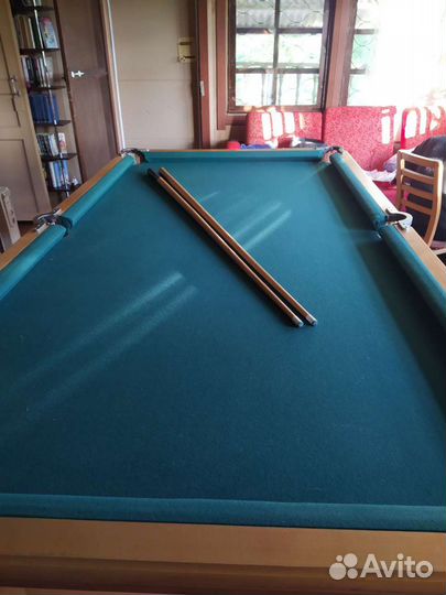 Бильярдный стол