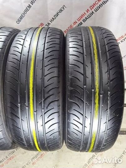 Kleber Dynaxer HP3 215/65 R16 98H