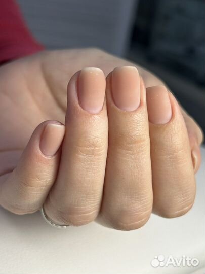 Маникюр с покрытием гель-лаком