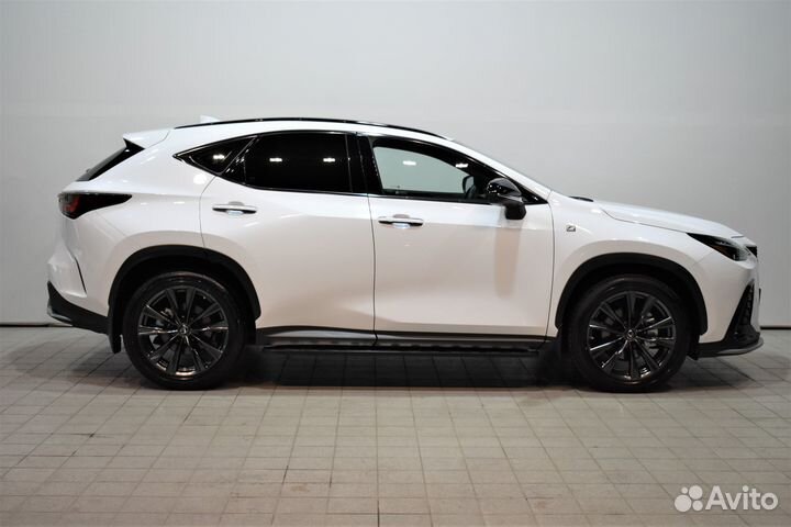 Lexus NX, 2021