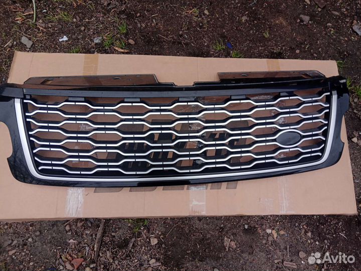 Решётка радиатора Lend Rover