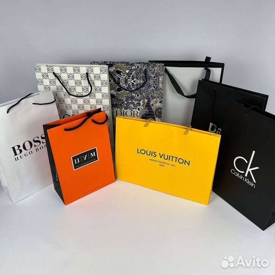 Брендовые подарочные пакеты