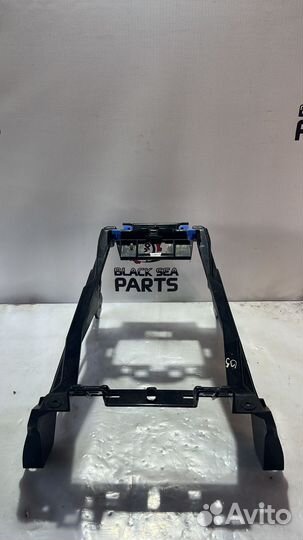 Кронштейн центральной консоли Opel Zafira B