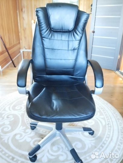 Компьютерное кресло