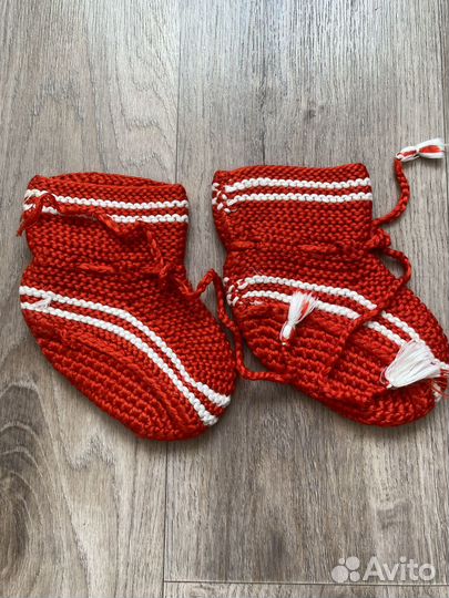 Продаются носочки и варежки