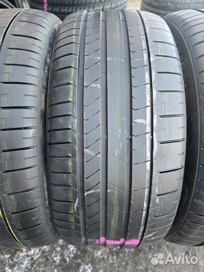 Pirelli P Zero PZ4 275/40 R20 106W