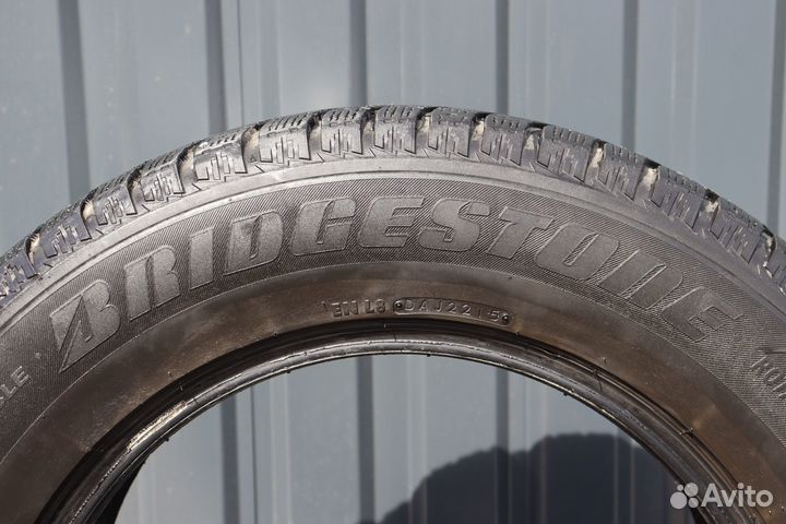 Bridgestone Ice Cruiser 7000 235/65 R17