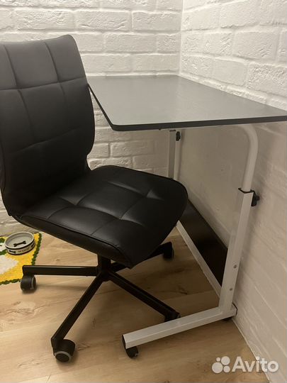 Офисное кресло