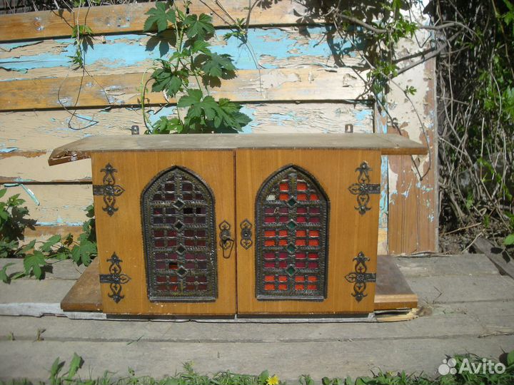 Полка СССР с витражами и лампой внутри самовывоз
