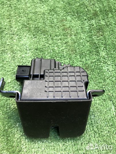 Замок крышки багажника sorento UM optima