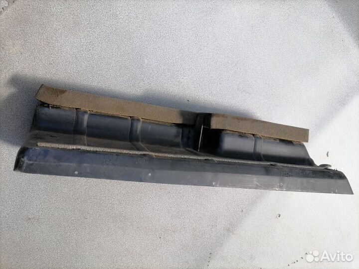 Вещевой отсек Volkswagen Passat (B4)