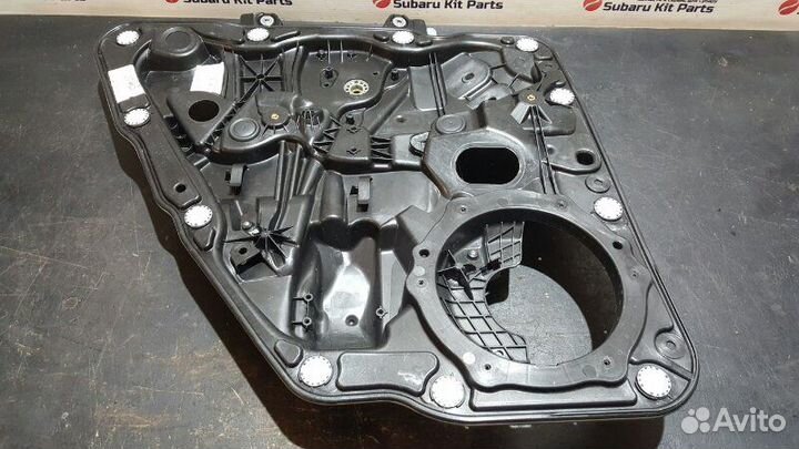 Стеклоподъемник задний левый Porsche Cayenne 958