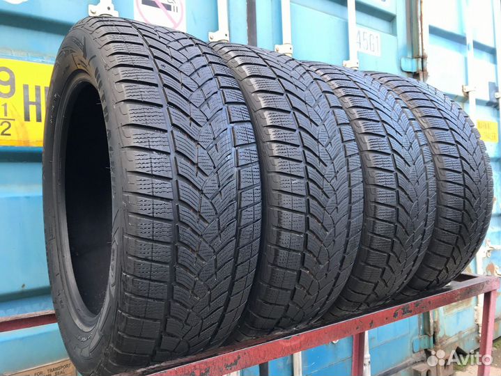 Goodyear UltraGrip Performance Gen-1 235/55 R18 104H