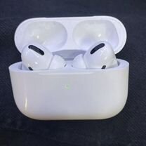 Нушники airpods pro в отличном состоянии