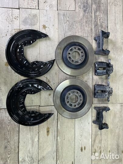 Задние тормоза Audi S8 D3