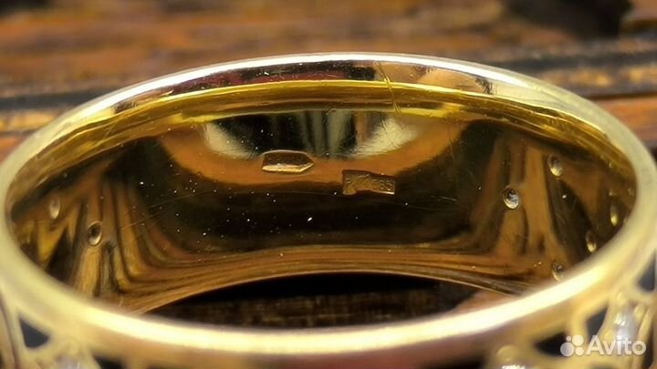 Золотое кольцо с Бриллиантами 585 пробы массой 7.6
