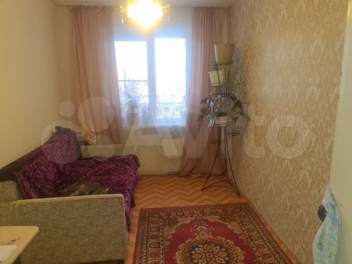 4-к. квартира, 74 м², 8/10 эт.