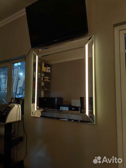 Зеркало с подсветкой