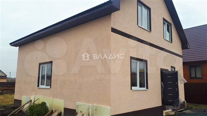 Дом 141,9 м² на участке 8,4 сот.