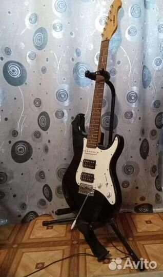 Продам электро гитару с усилителем, 13000т