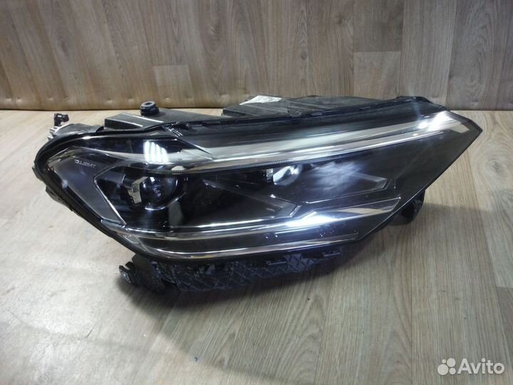 Фара правая №243 volkswagen Polo 6 2021