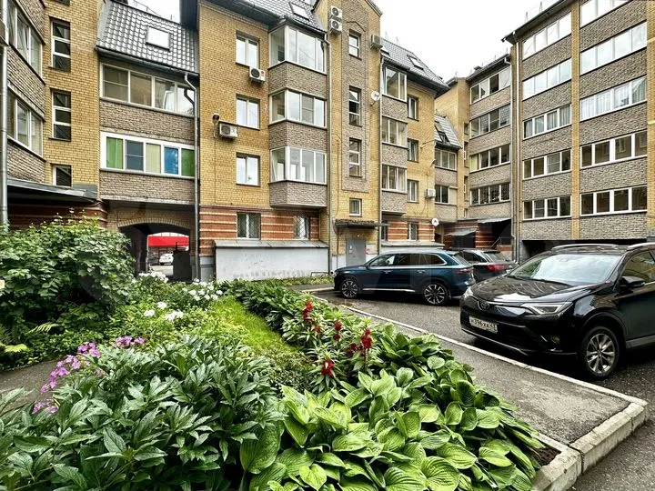 5-к. квартира, 180 м², 3/5 эт.