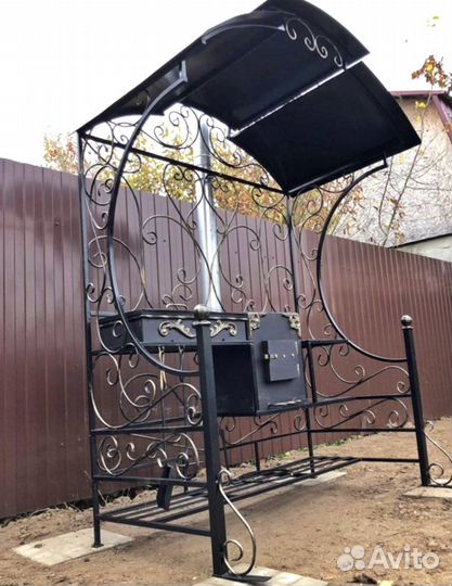 Мангал с крышей