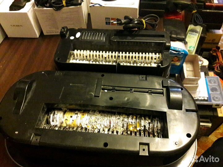 Шредор Уничтожитель бумаг Цена за оба