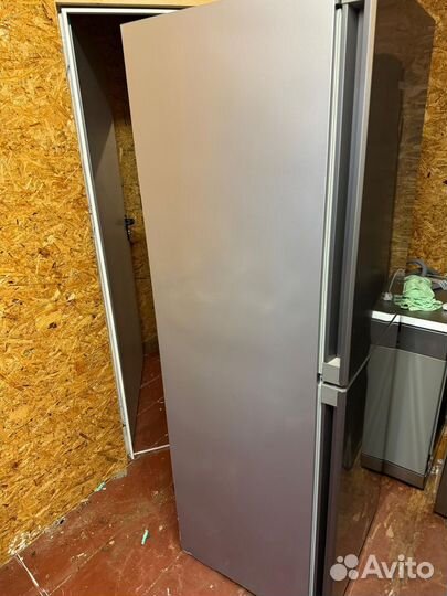 Liebherr CNel 4213. Холодильник. Гарантия