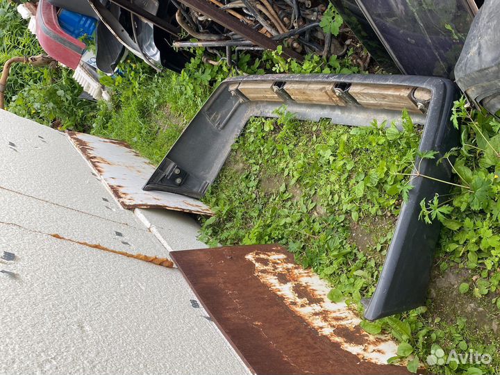 Задний бампер на mercedes w124 купе