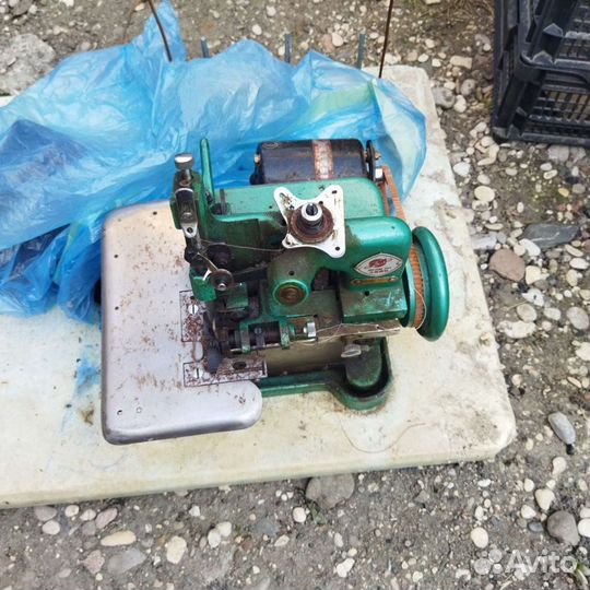 Оверлок для швейной машины