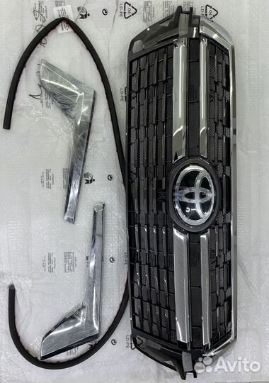 Решётка радиатра Тойота land cruiser 200