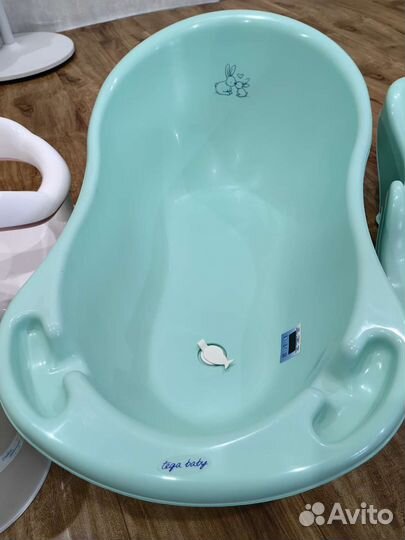 Ванночка для купания с подставкой