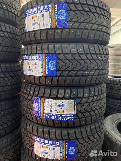 Tri Ace Snow White II 235/35 R19 91H