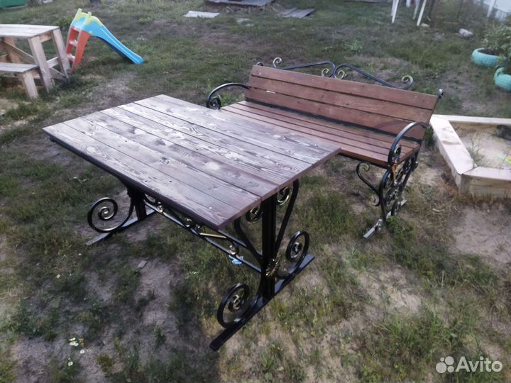 Стол уличный