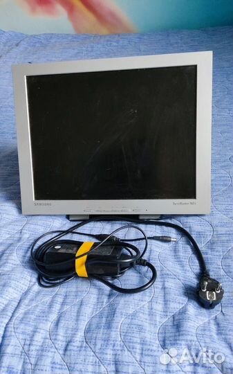 Монитор Samsung SyncMaster 152s