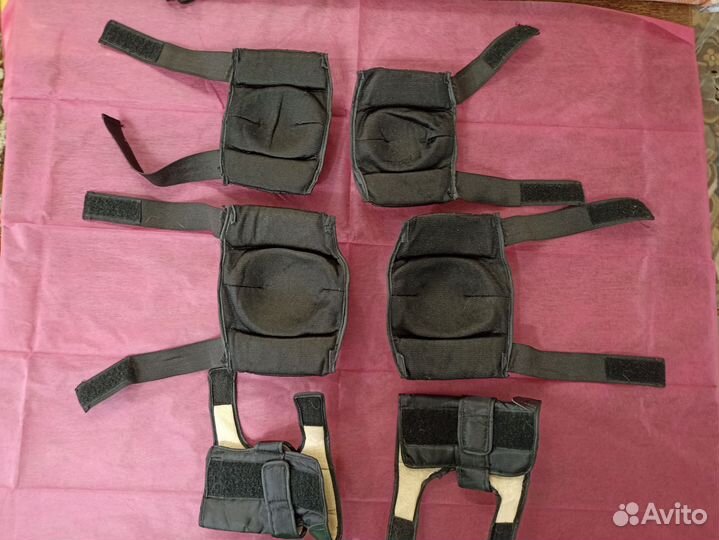 Детская защита на ладони,локти, колени новая