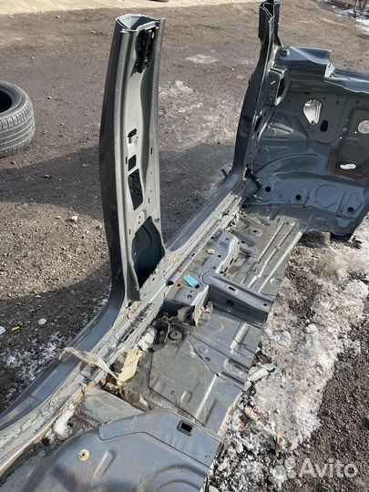 Стойка кузова центральная левая Volkswagen Jetta 7