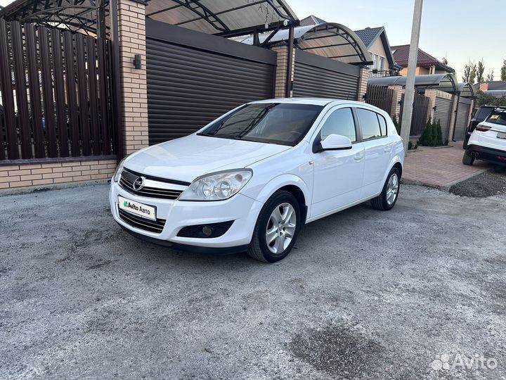 Opel Astra 1.6 МТ, 2011, 199 000 км