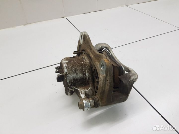 Суппорт передний (правый) (Hyundai Creta II)