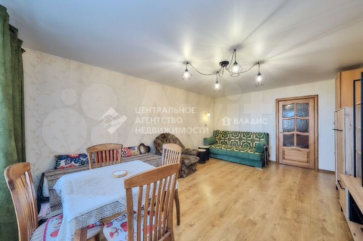 2-к. квартира, 70,6 м², 7/10 эт.