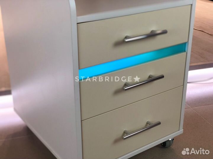 Тележка педикюрная с уф - модулем