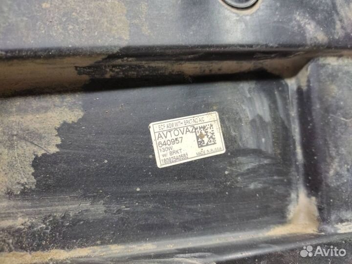 Диффузор радиатора Лада Гранта 2011