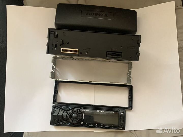 Автомобильный приемник supra