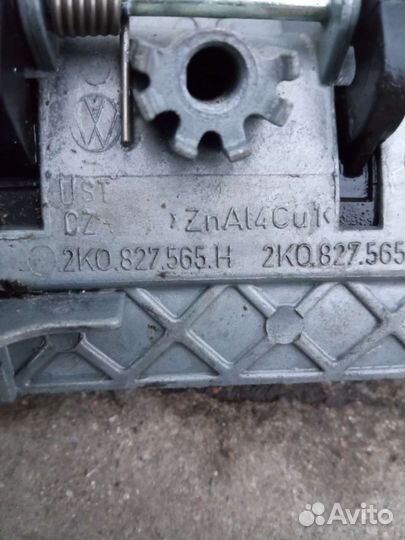 Volkswagen Caddy 3 задняя ручка двери