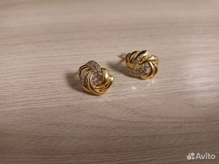 Золотые серьги