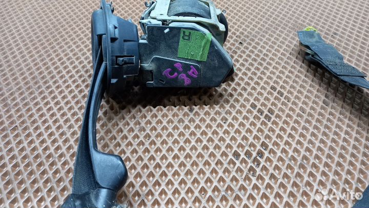 Ремень безопасности задний Audi A8 D2