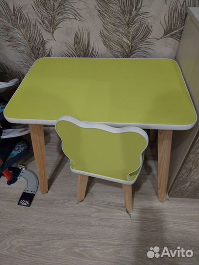 Детский столик и стульчик