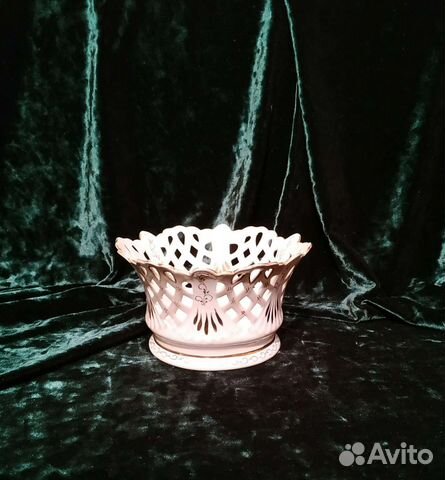 Фарфоровая вазочка для конфеток