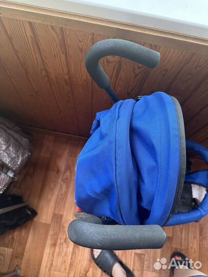 Прогулочная коляска трость